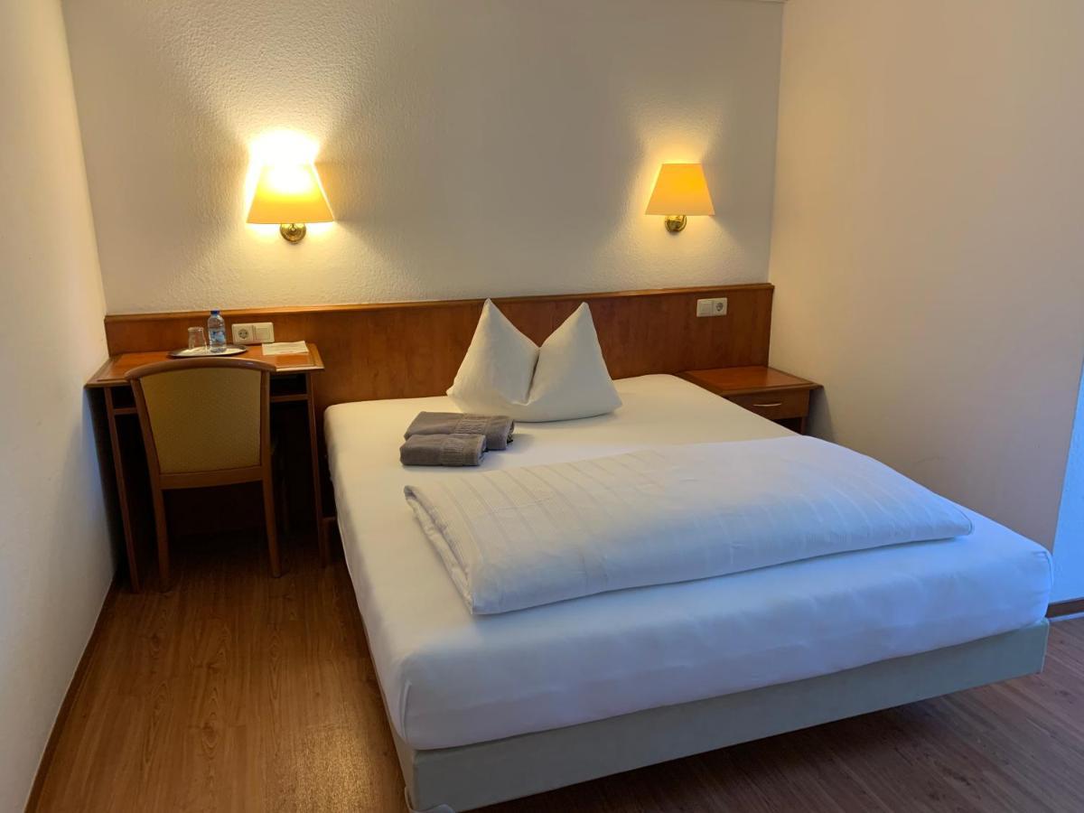 Gaestehaus An Der Rheinbruecke Altlussheim Zewnętrze zdjęcie